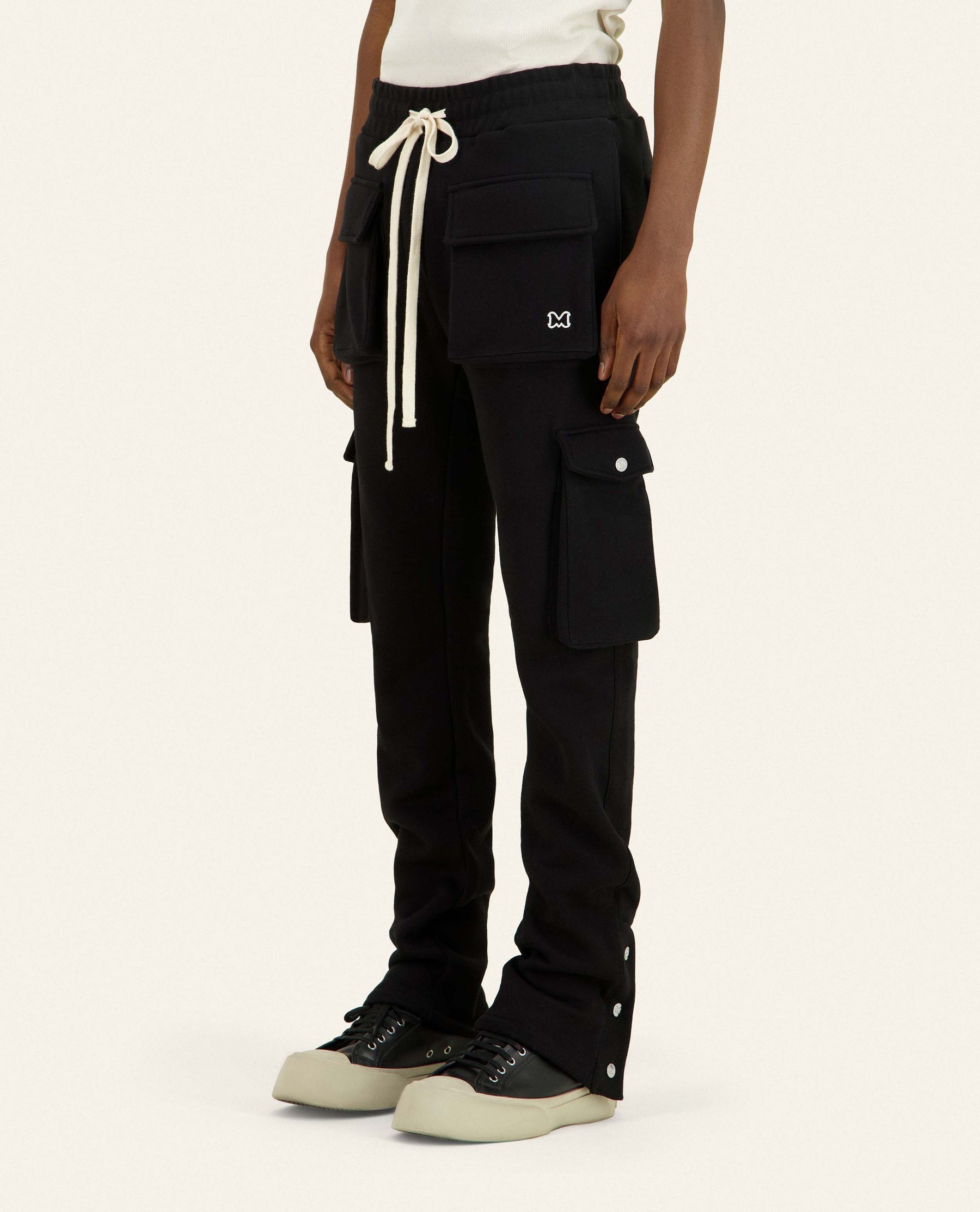 FP JOGGING CARGO PANTS - BLACK